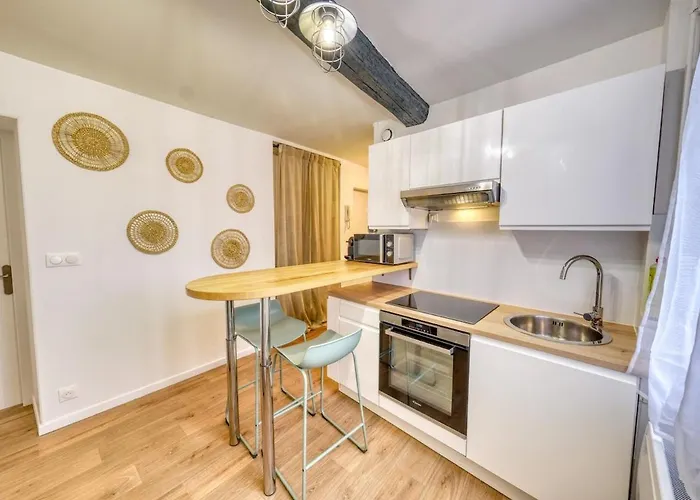 The Timothee Apartment *